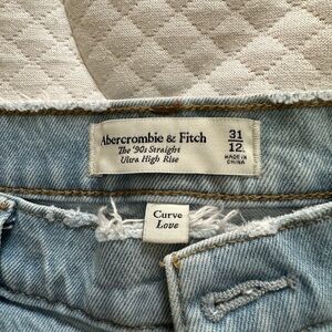Never worn Abercrombie jeans